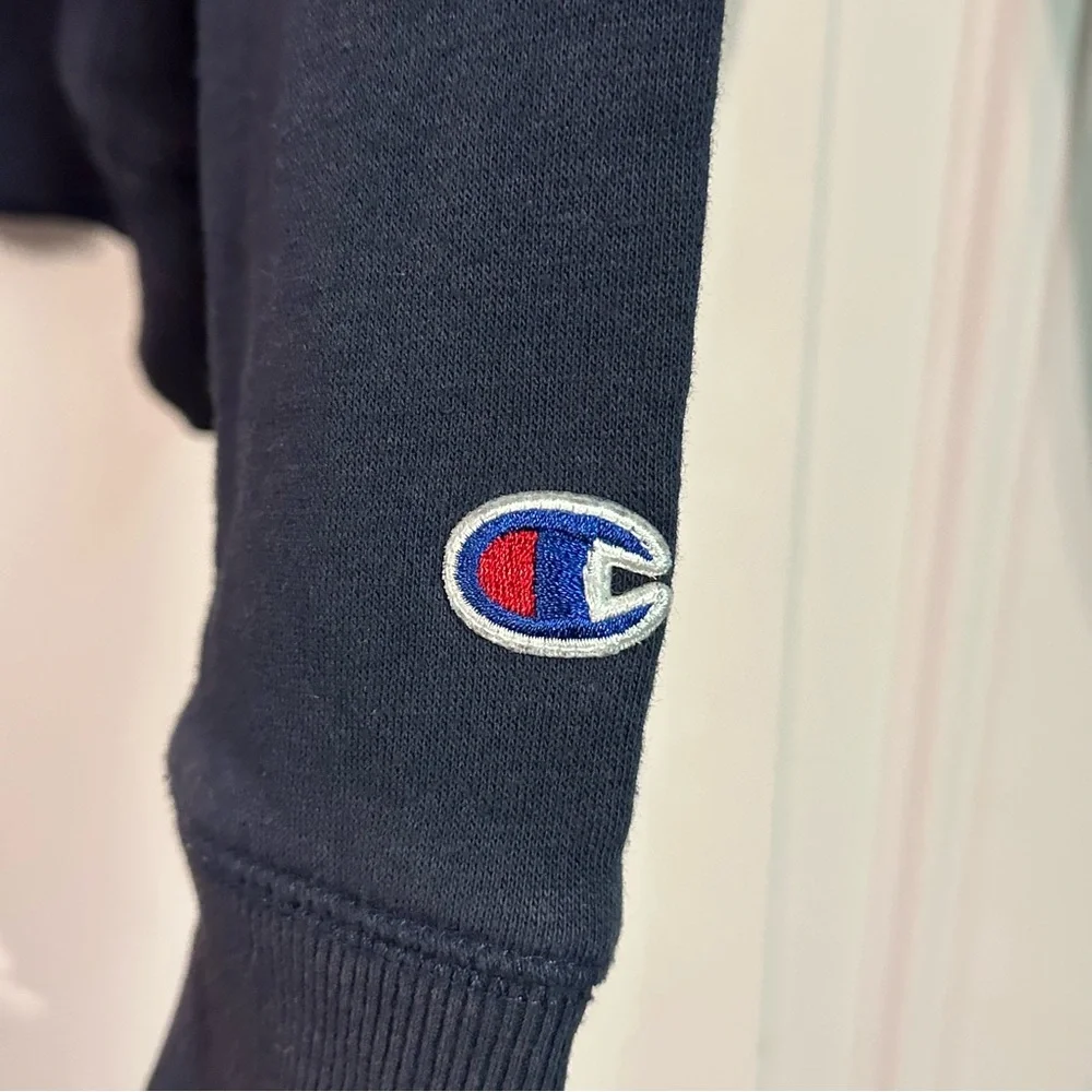 Champion Hoodie Youth Medium Blue Boys Logo Pullover Sweatshirt Sweater